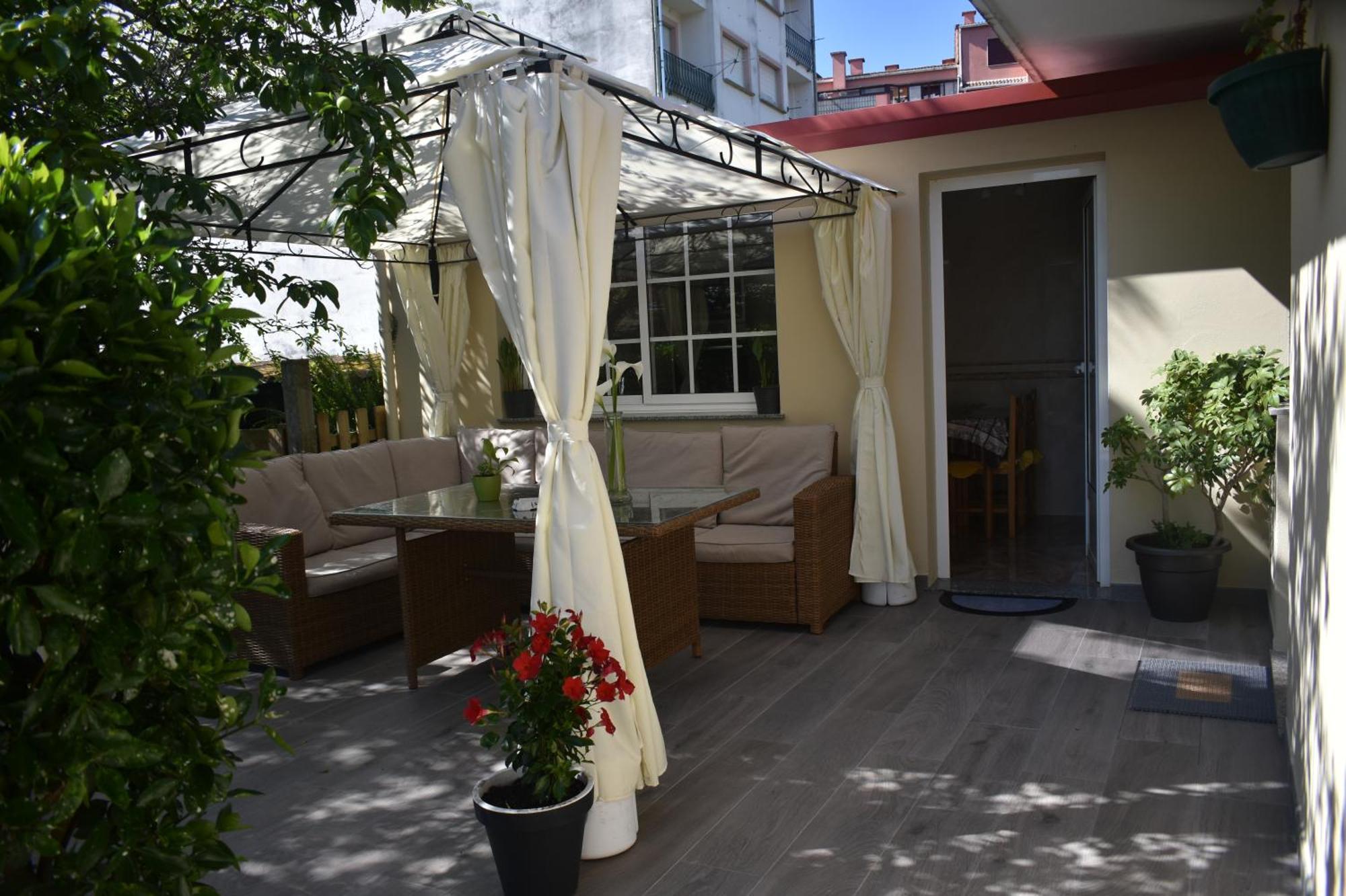 Jardin, Terraza Y Barbacoa Appartement O Grove Buitenkant foto